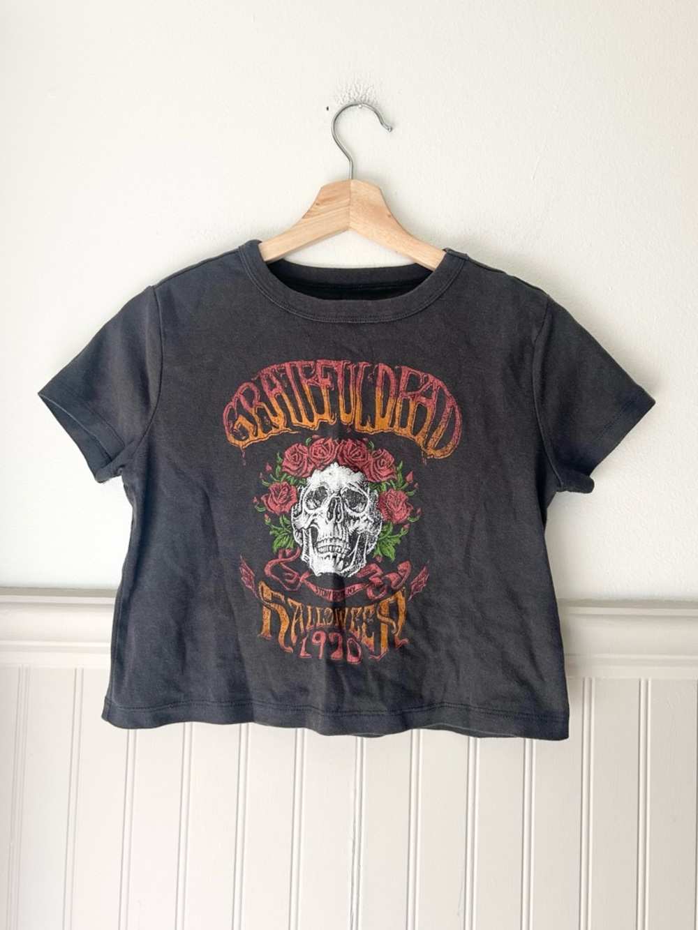 Grateful Dead Floral Skull Graphic Cropped T-Shirt Charcoal Grey Small